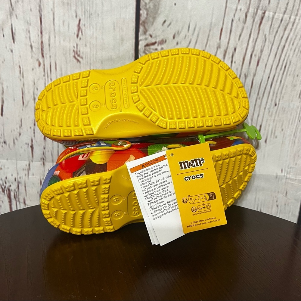 CROCS M&M'S x Crocs Classic Clog limited edition size 8 nwt - Picture 9 of 16